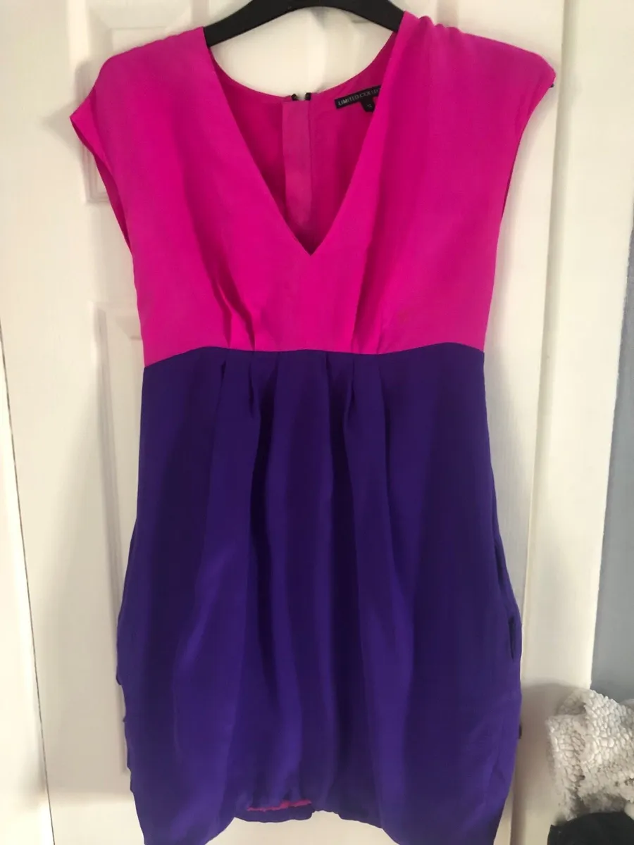Ladies stunning dress with pockets size 10 €15 - Image 1