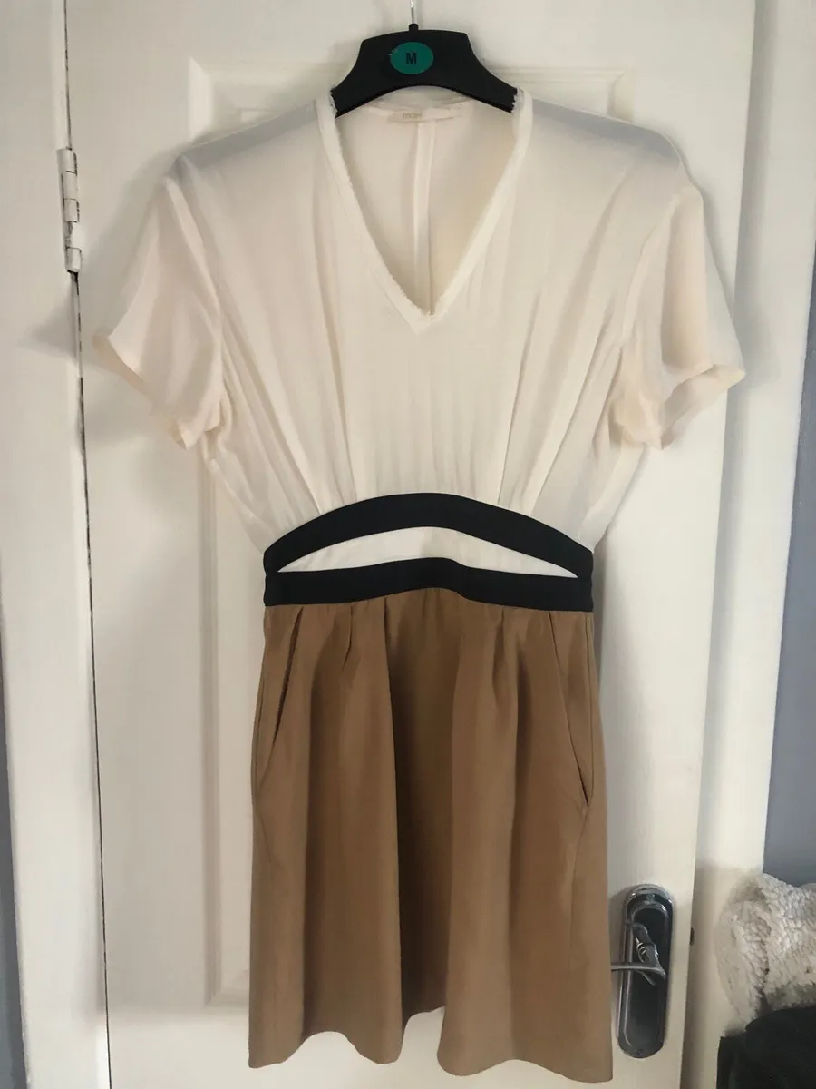 Ladies stunning dress size 10 €15 - Image 1
