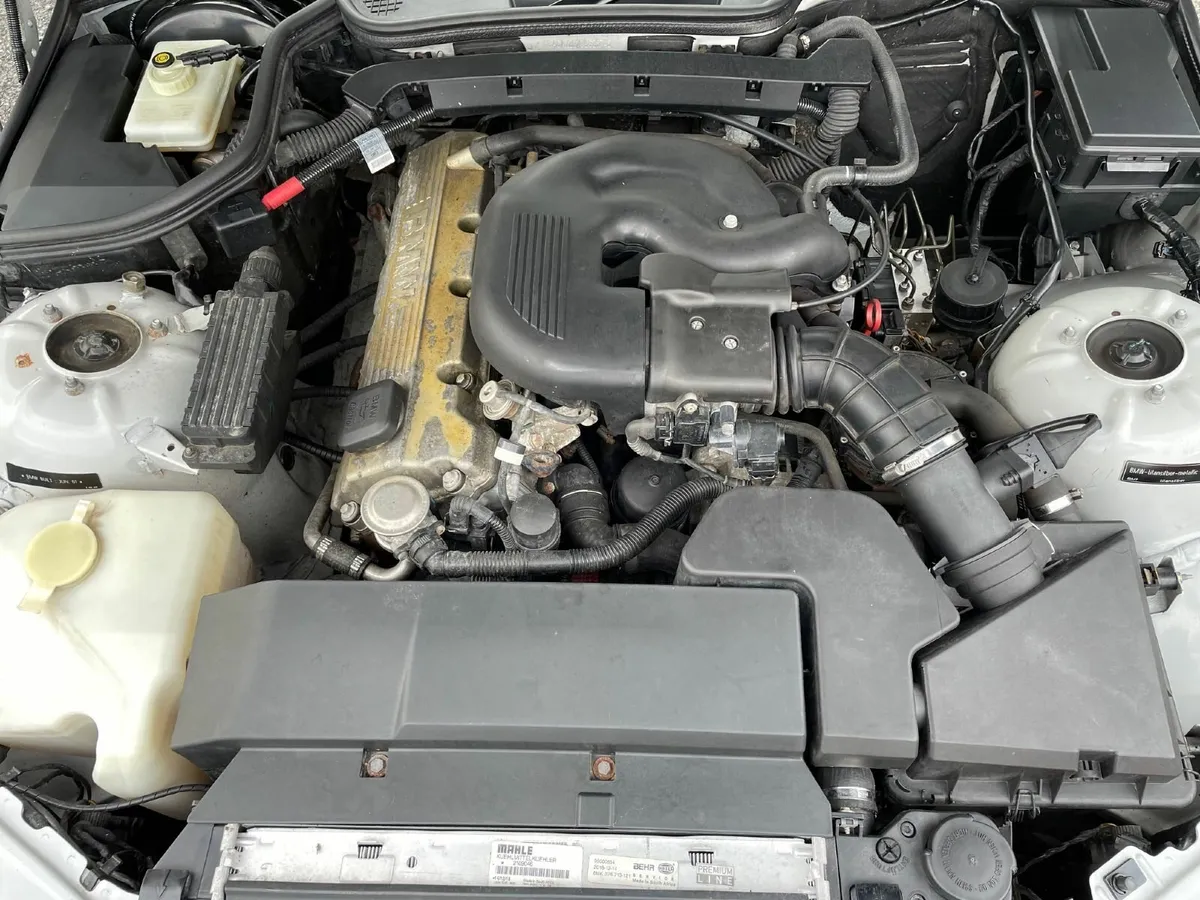 BMW Z3 2001 - Image 2