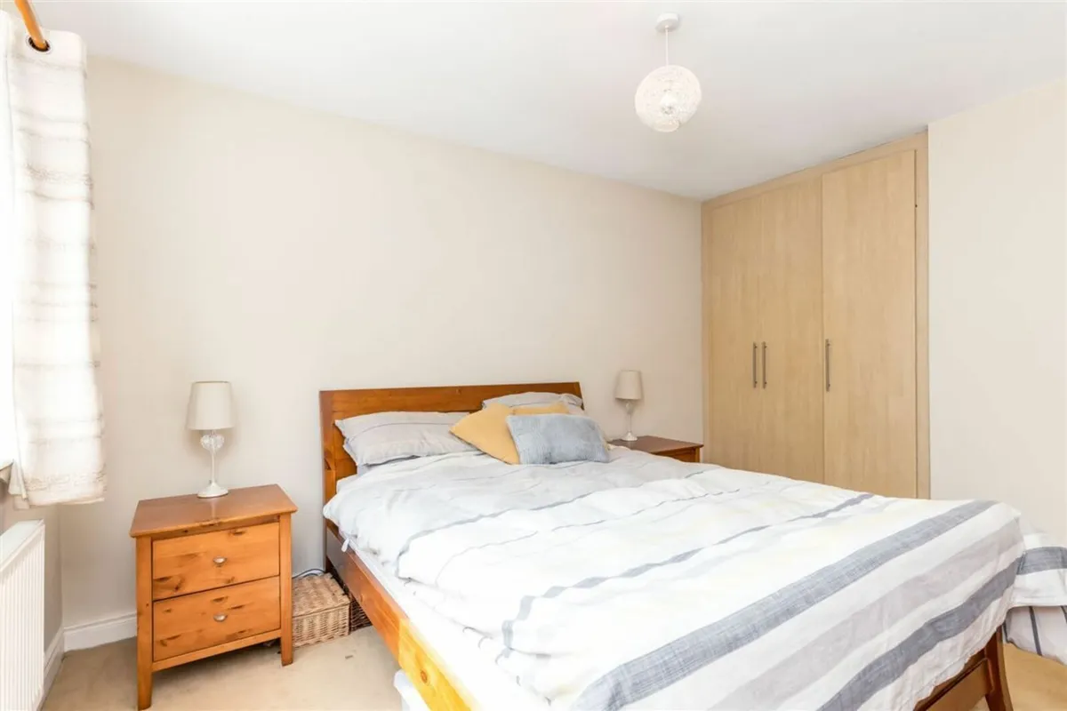 bed drawers and lockers - Image 3