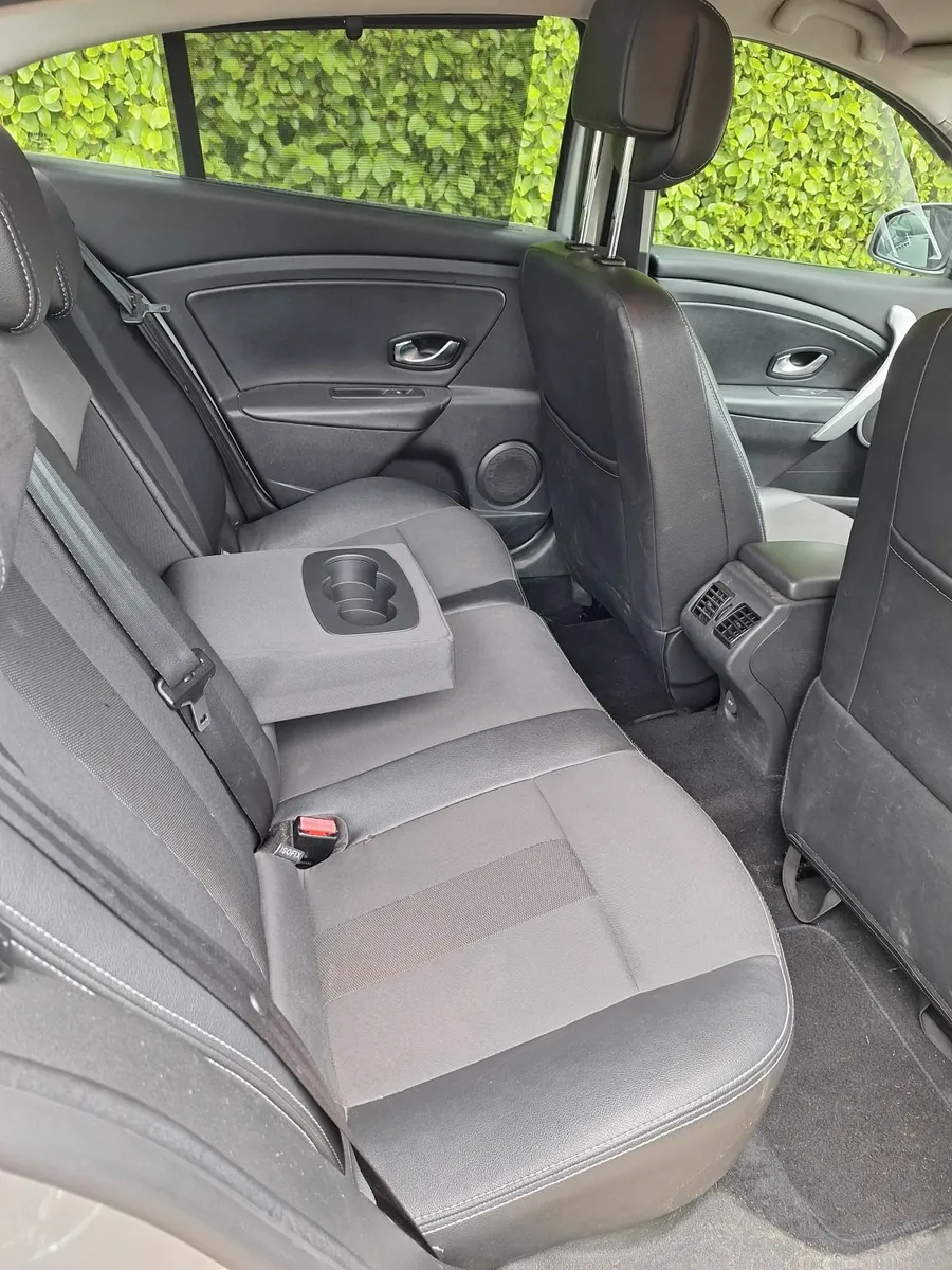Renault Fluence 2011 - Image 3