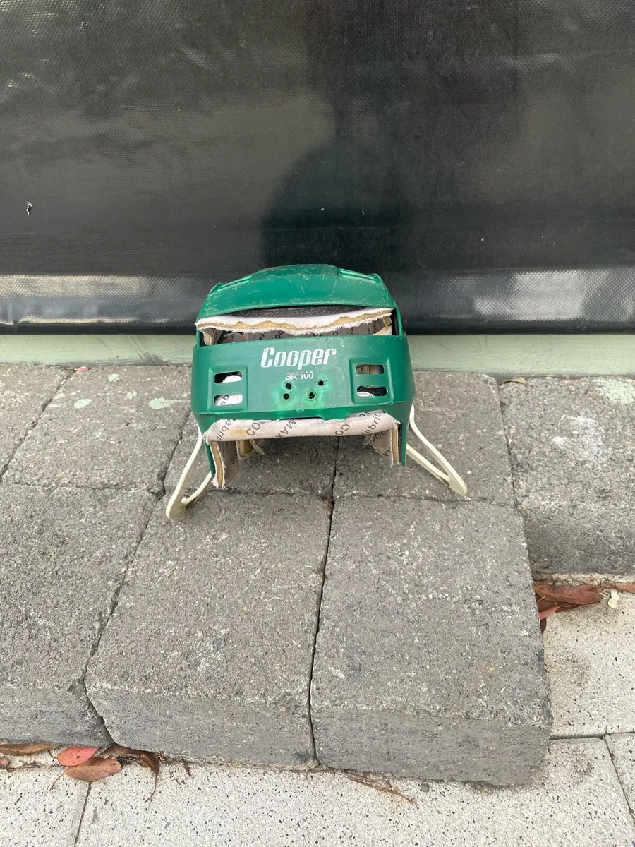 Green cooper hurling helmet - Image 1