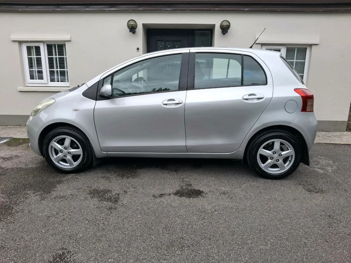 Toyota Yaris New Nct 09/2026 - Image 3