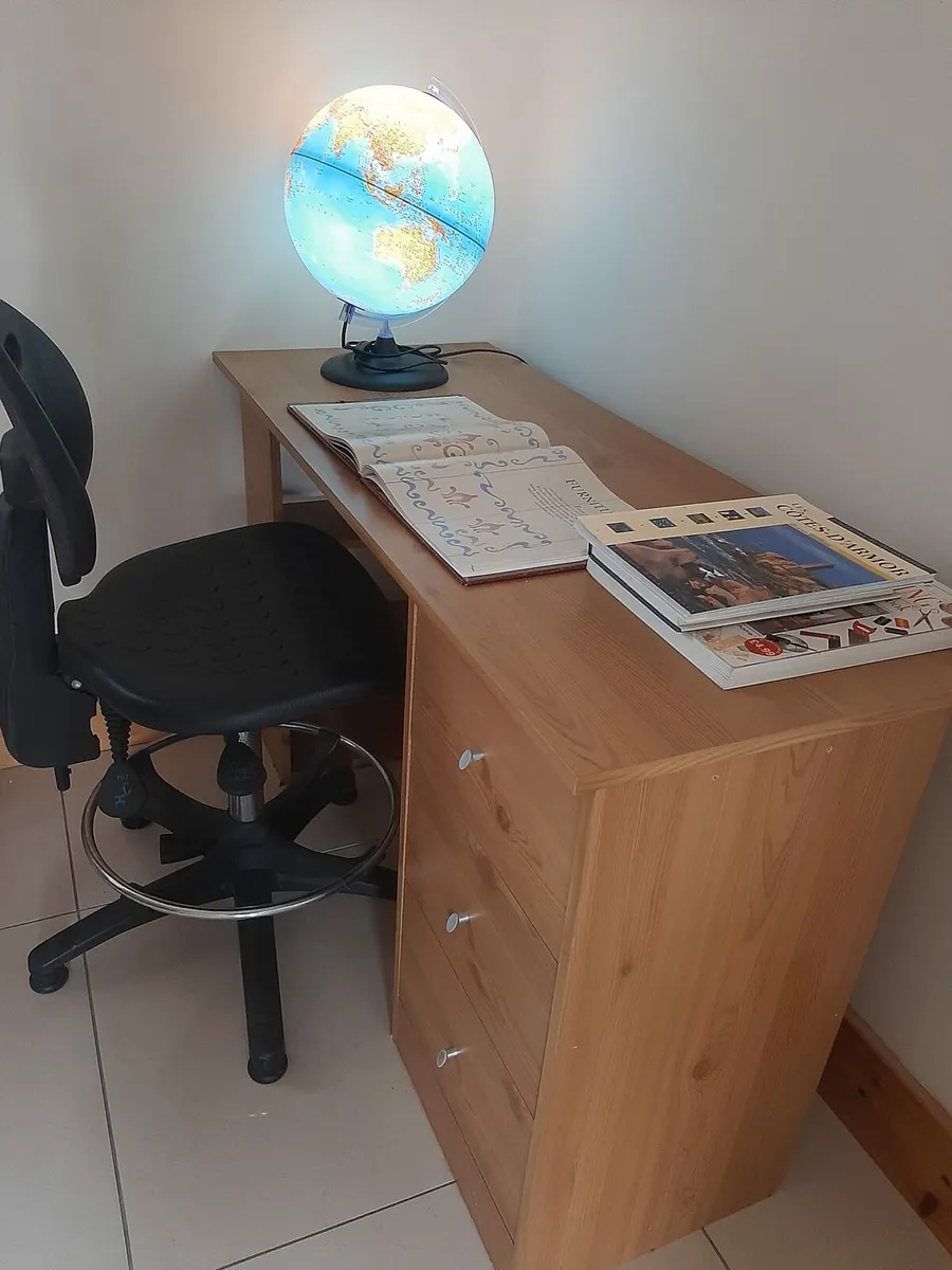 Office Chair & Desk - Image 2