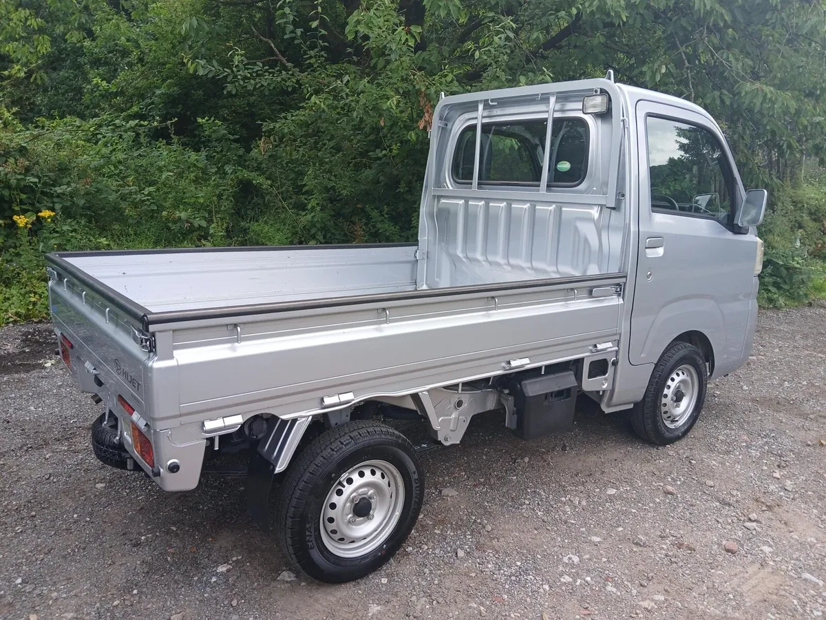 Daihatsu hijet - Image 2