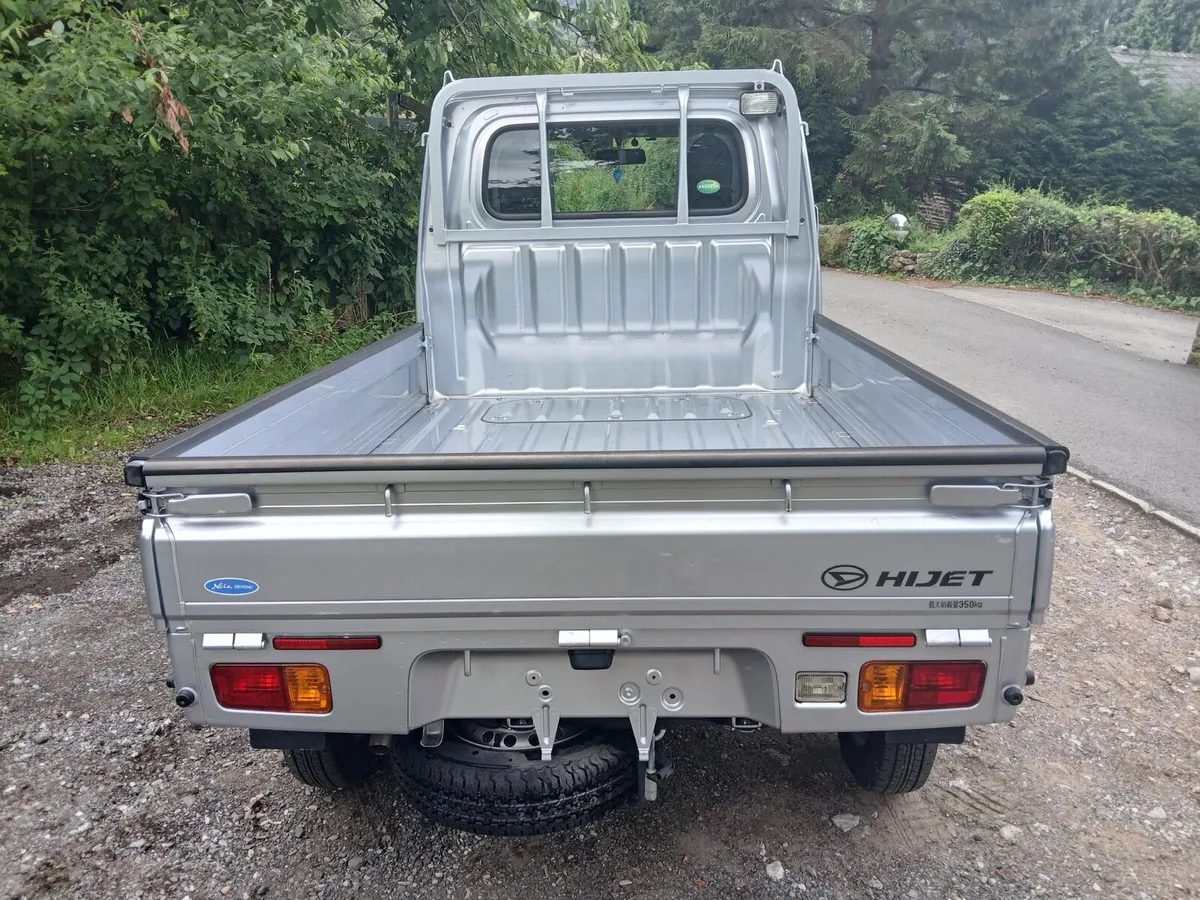 Daihatsu hijet - Image 3