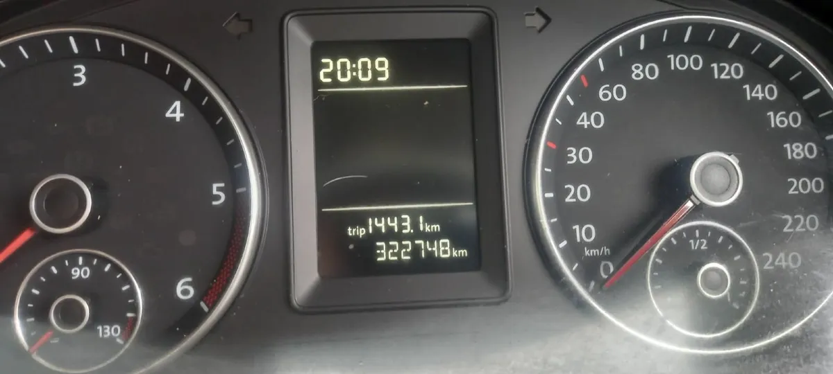 Volkswagen Caddy 2015 - Image 2