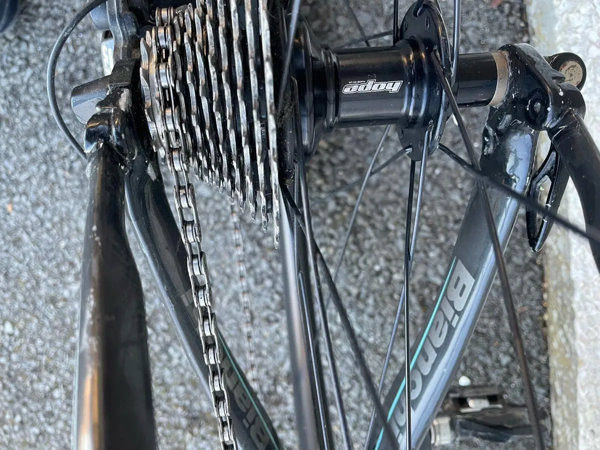 Bianchi Oltre XR2 - Ultegra Di2 - Image 4