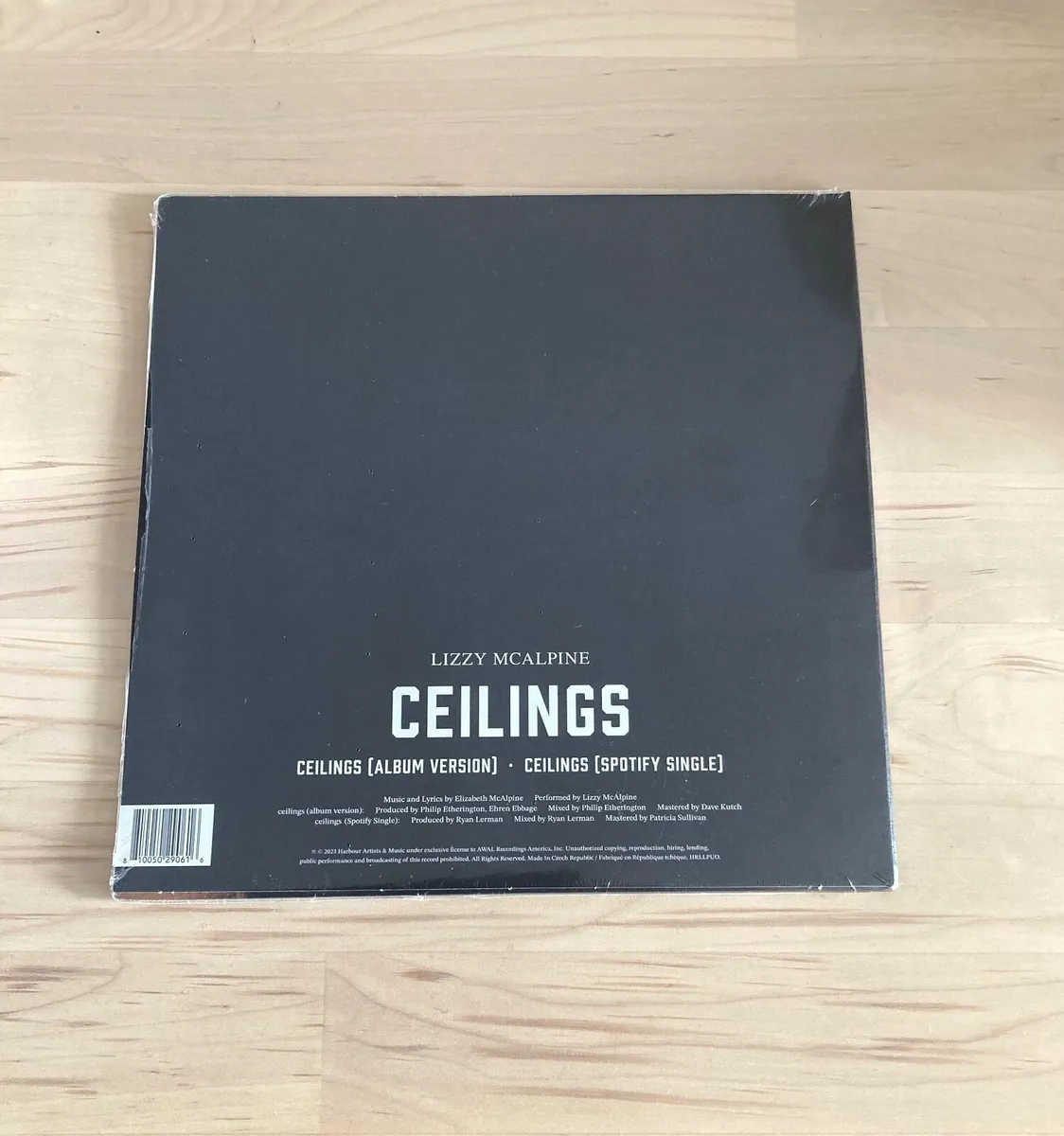 Lizzy McAlpine Ceilings UO Singles Day Vinyl - Image 3