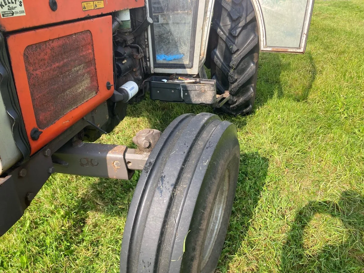 MF 390 Tractor - Image 4