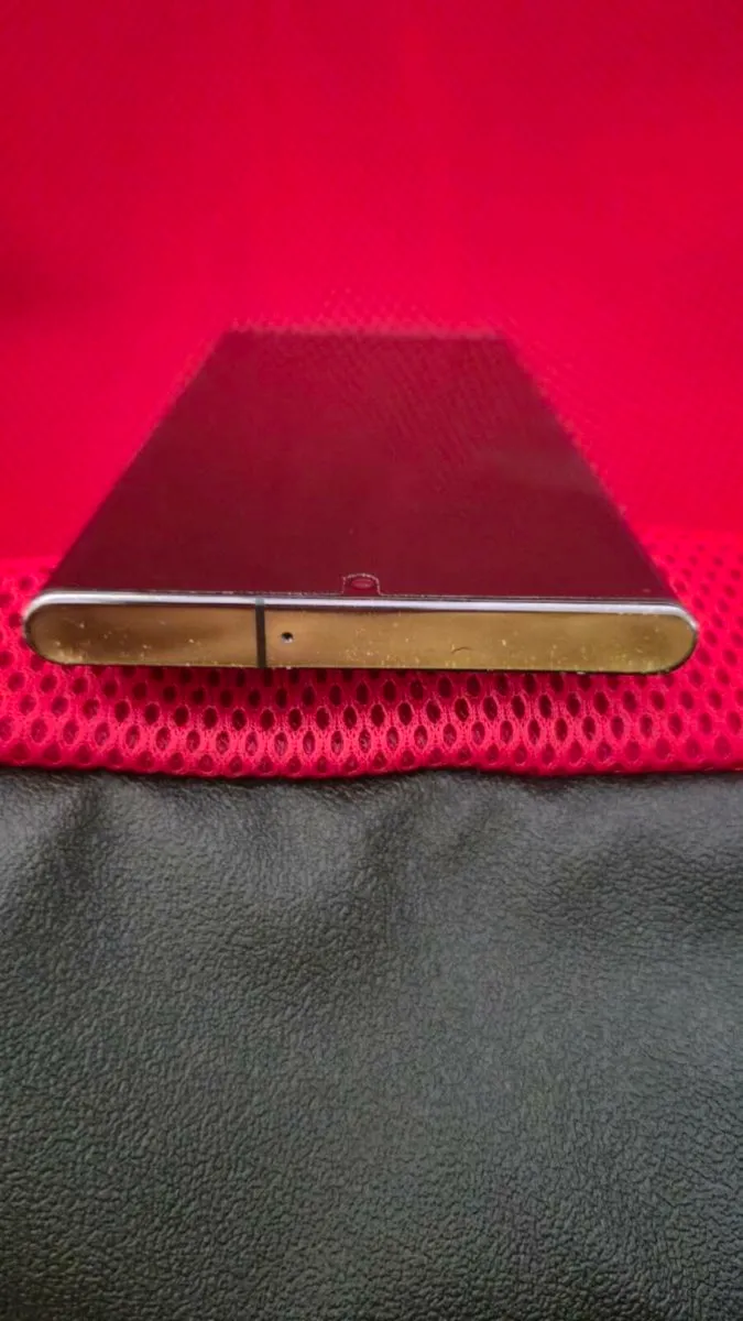 Samsung Galaxy S22 Ultra – Black, 8/128 GB (Used) - Image 2