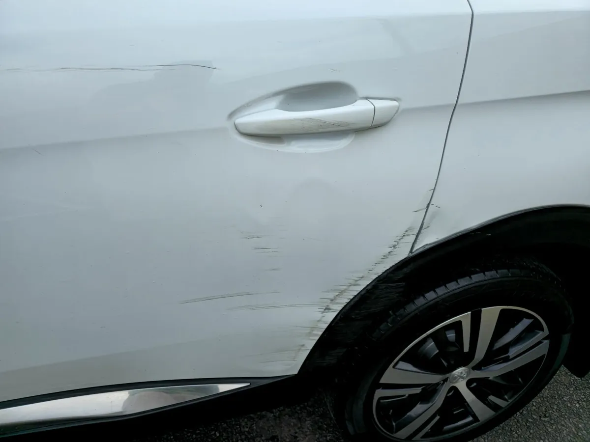 2019 PEUGEOT 5008 ALLURE 1.5 BLUE HDI 130 👀 - Image 4