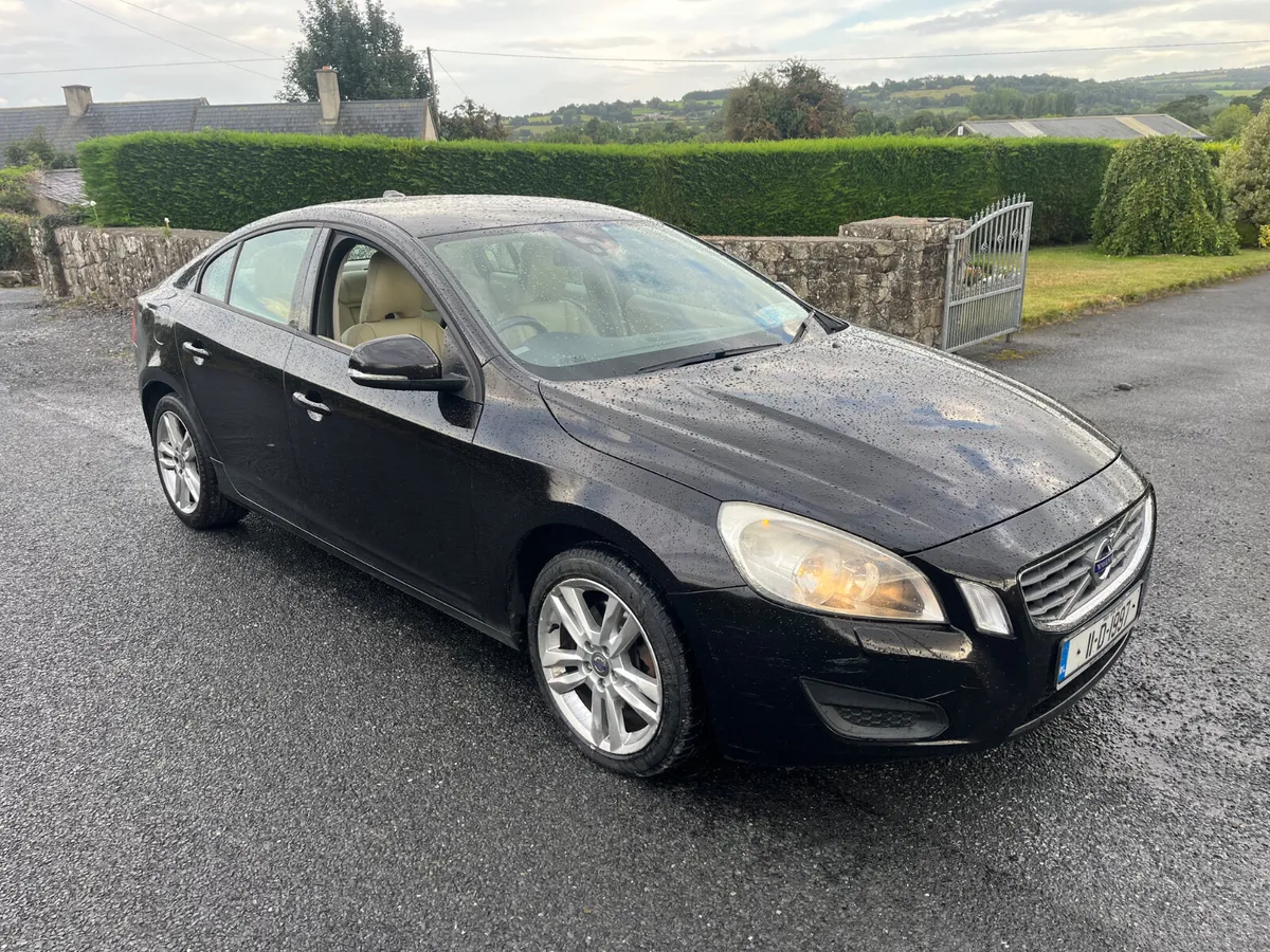 Volvo S60 2011 - Image 1
