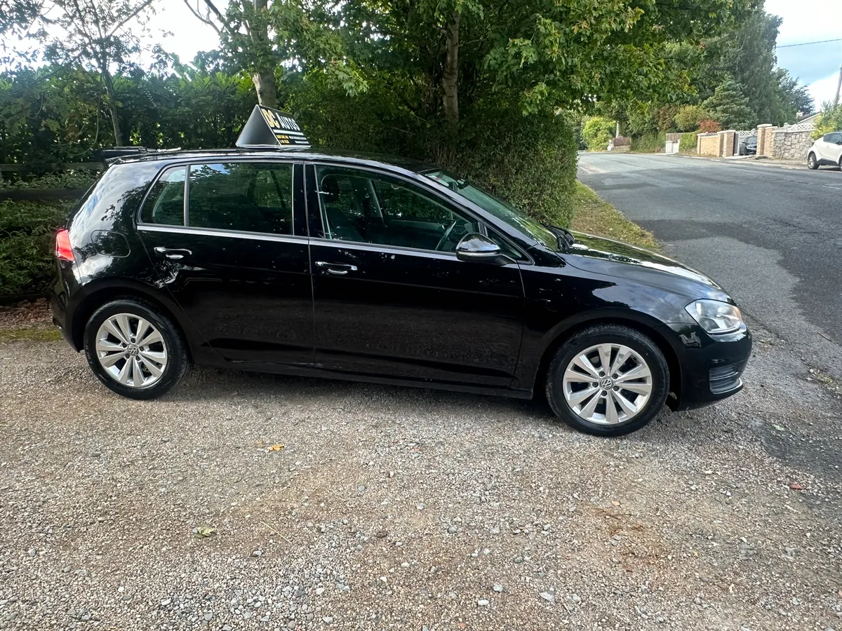 14 Volkswagen Golf - Image 1