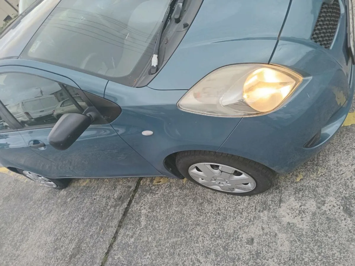 Toyota yaris - Image 4