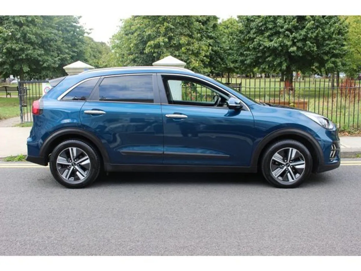 Kia Niro First Edition Full Leather With Sun Roof - Image 2