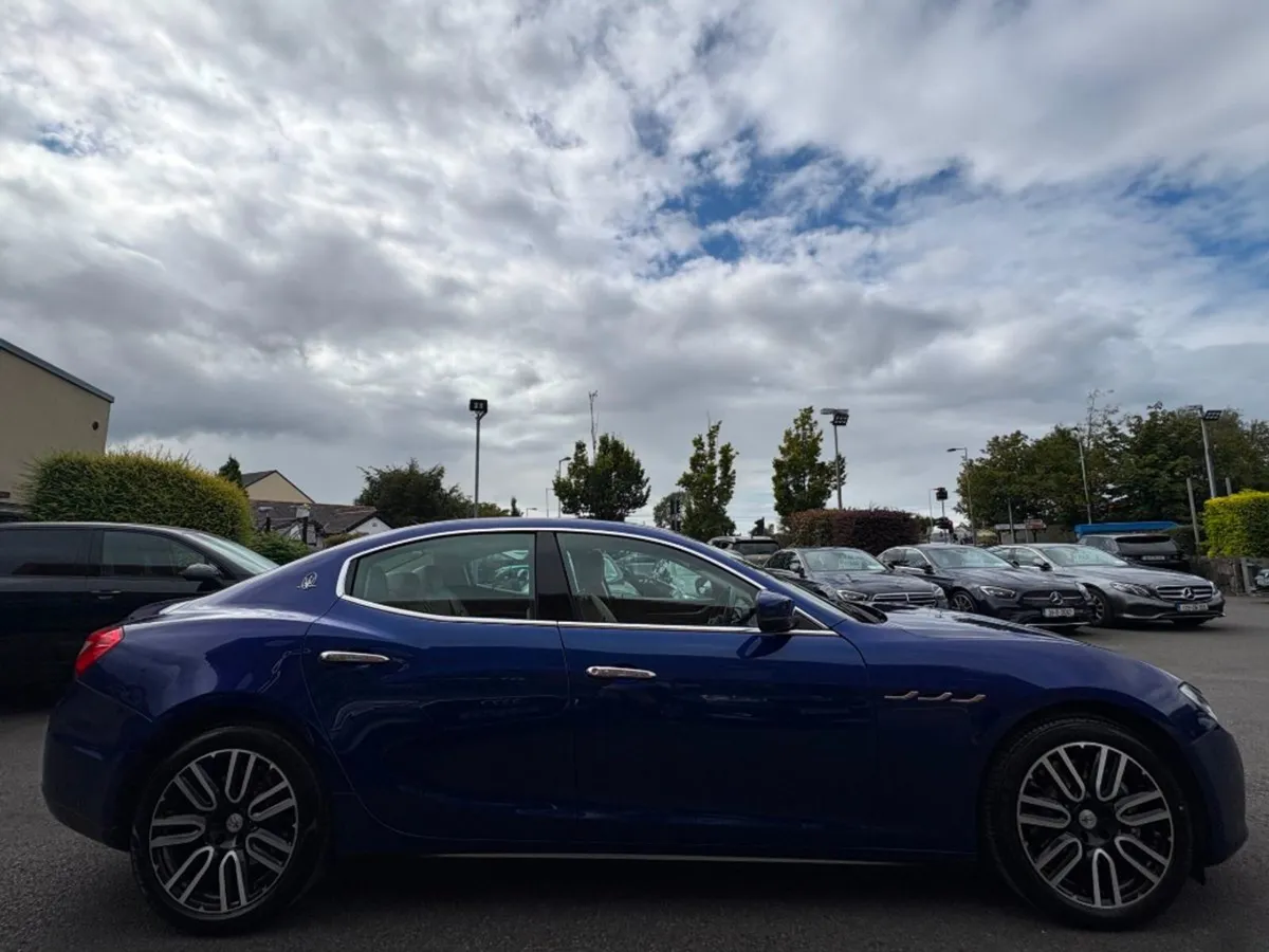 Maserati Ghibli 3.0 Diesel V6 4DR Auto  low Kils - Image 4
