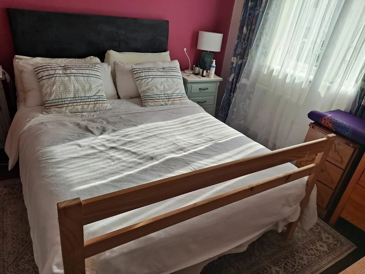Free Bed frame and headboard