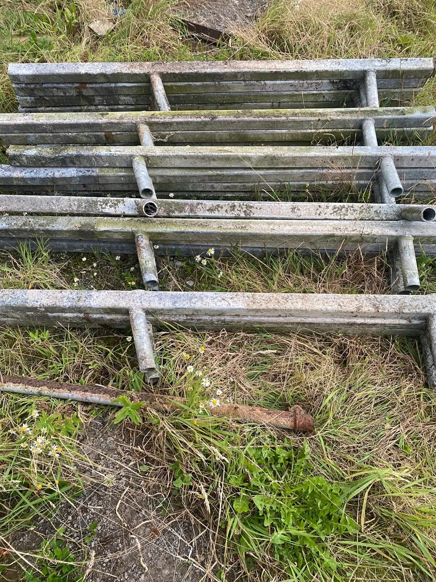 2nd hand Easyfix galvanised posts - Image 3
