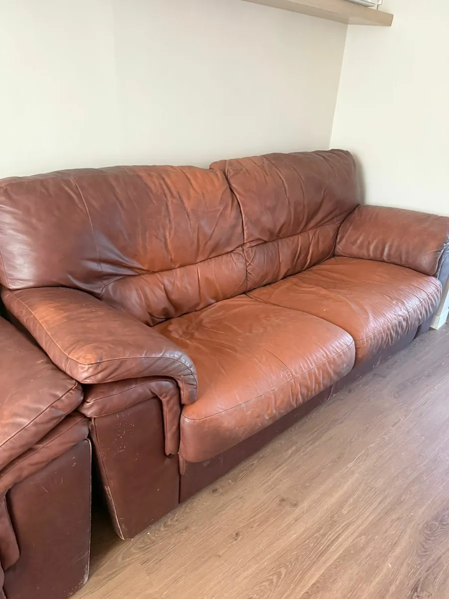 2 Sofas - Image 2