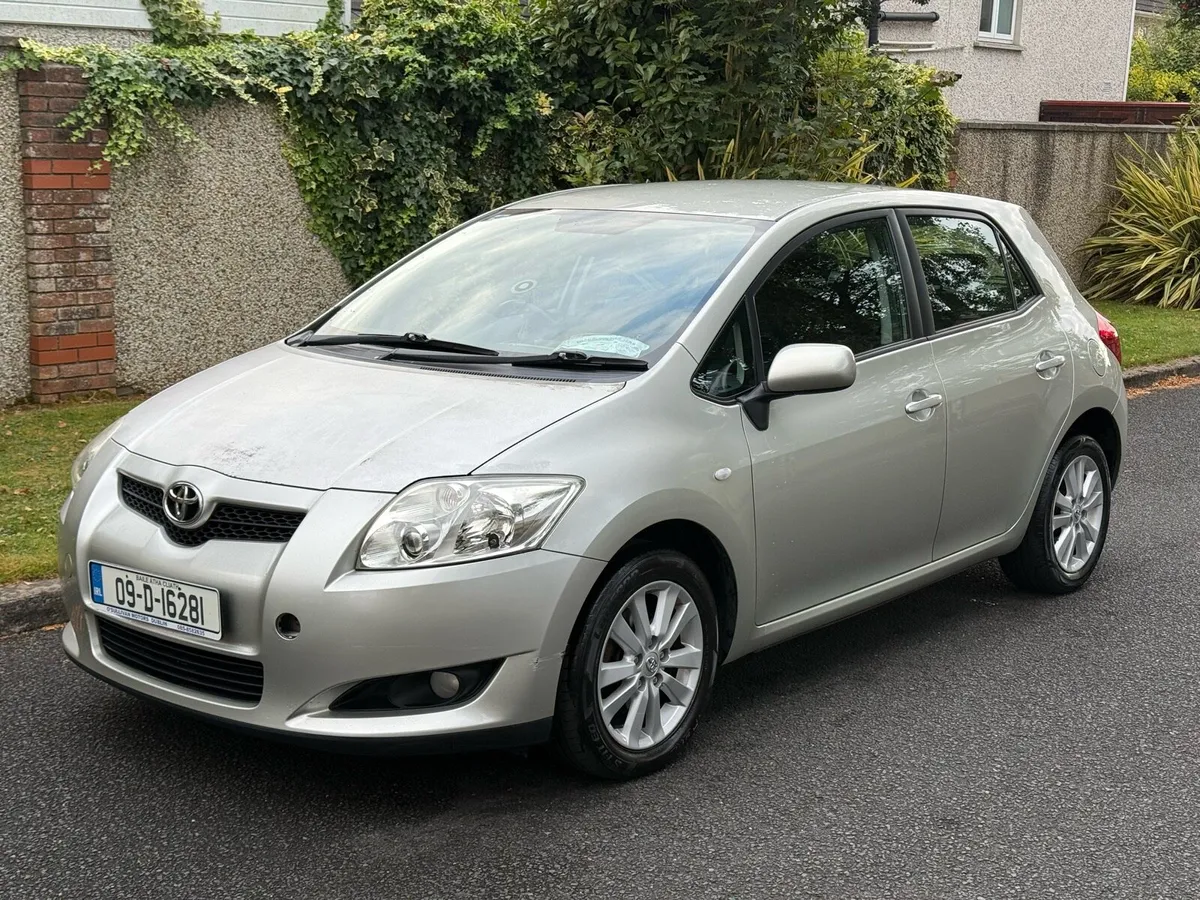 Toyota Auris 1.6 Automatic 101000 kms New NCT - Image 1