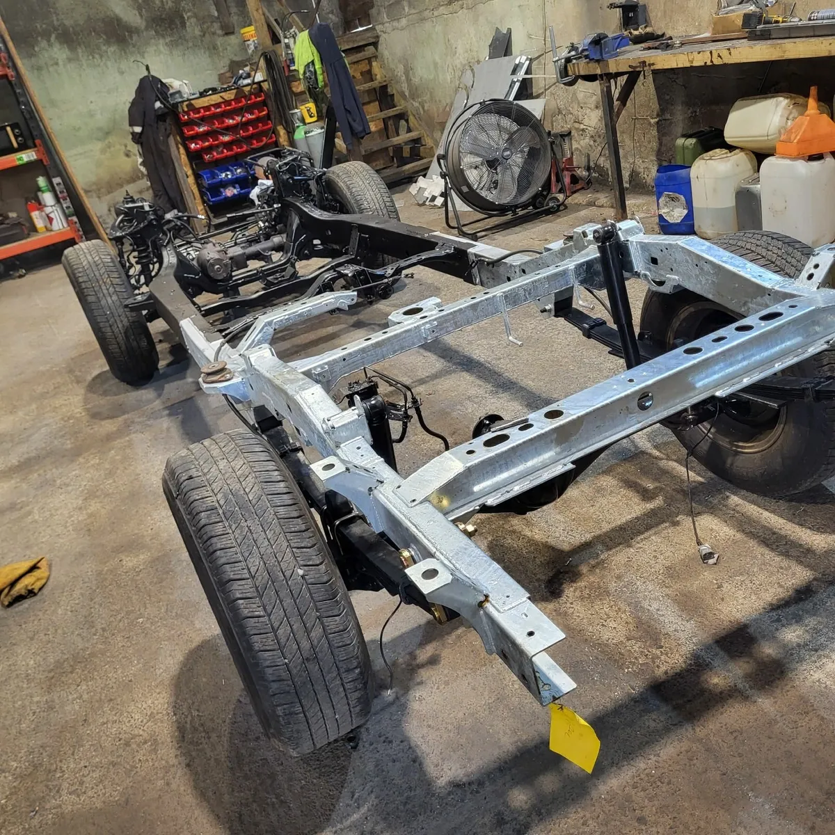 Hilux and landcruiser chassis - Image 4