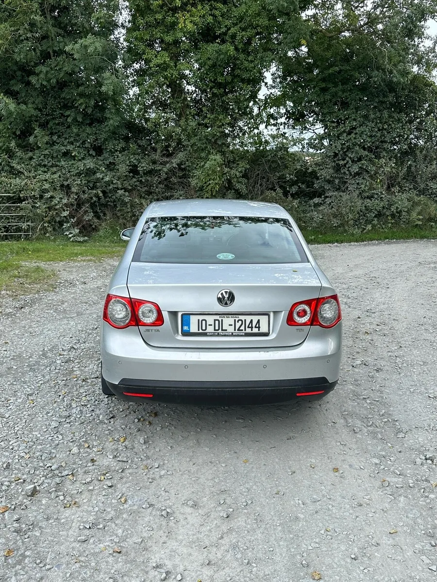 Volkswagen Jetta - Image 2
