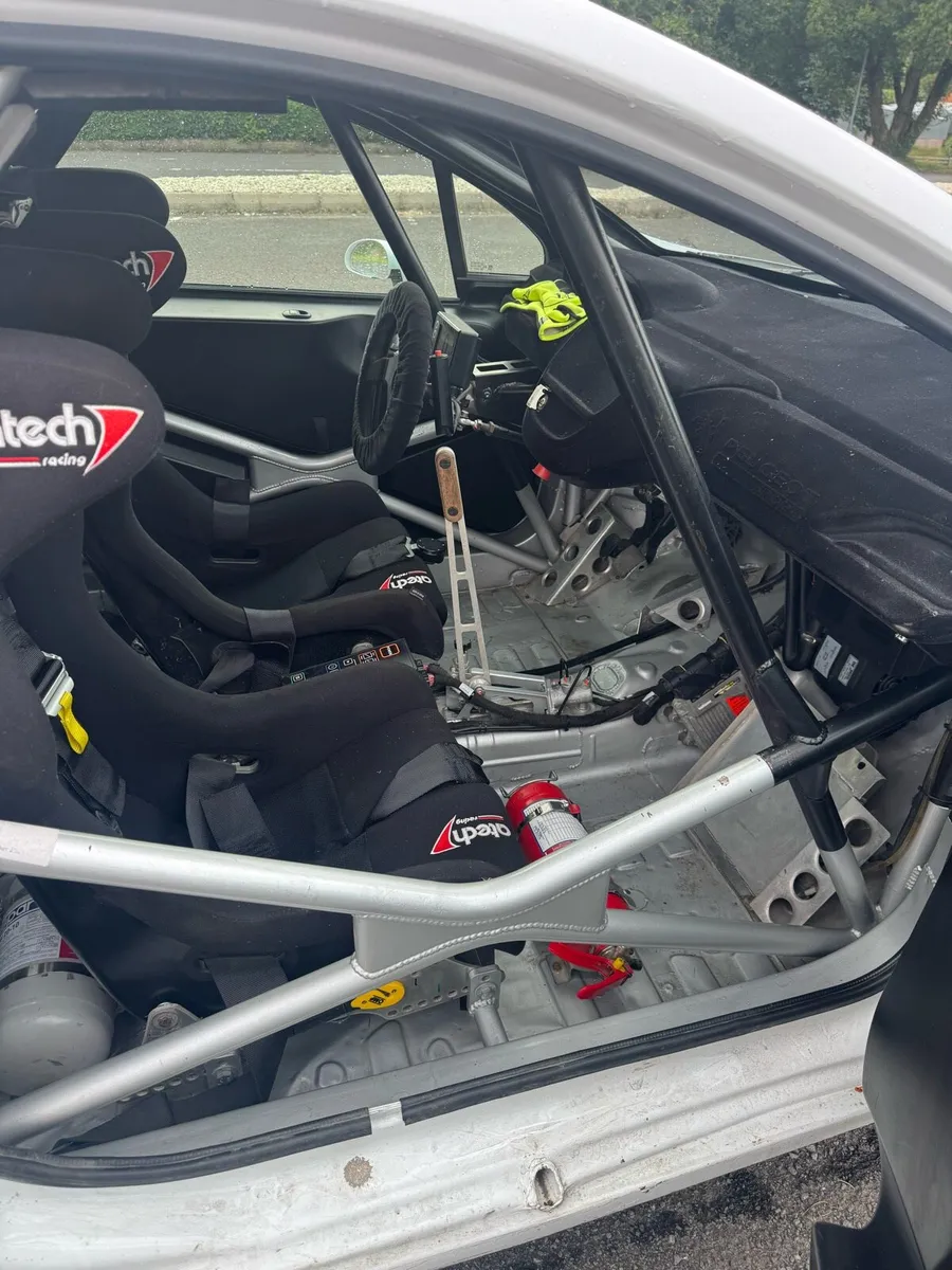Peugeot 208r2 - Image 3