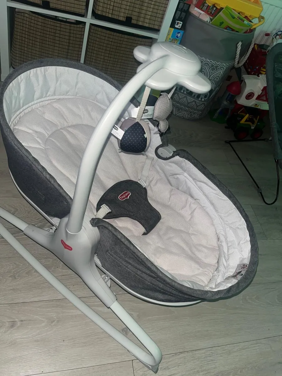Baby rocker and napper - Image 1