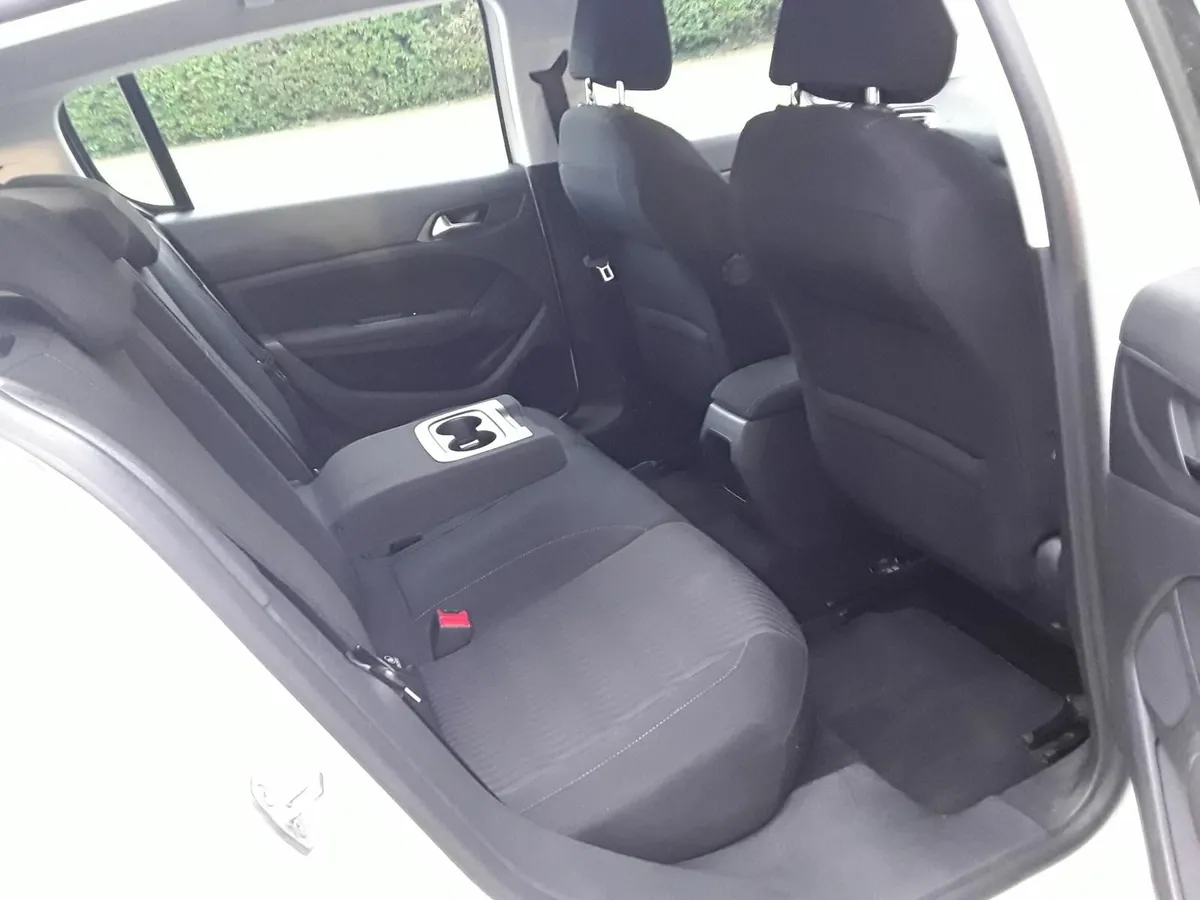 Peugeot 308 2014 - Image 3
