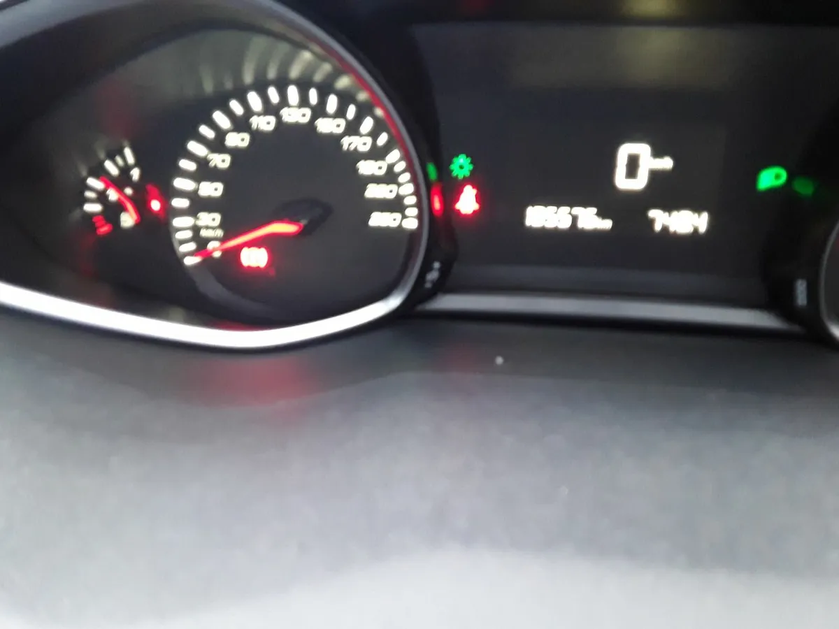 Peugeot 308 2014 - Image 4
