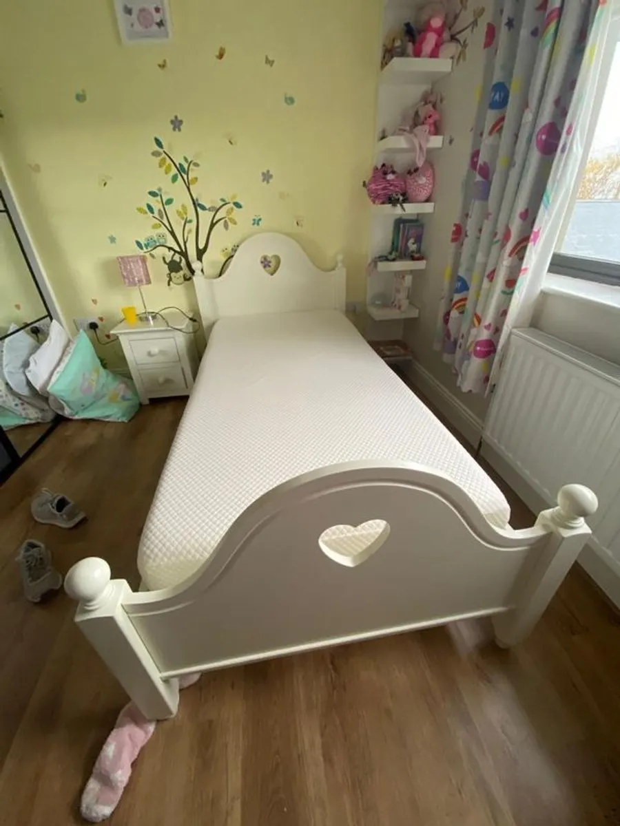 Kids Bed - Image 1