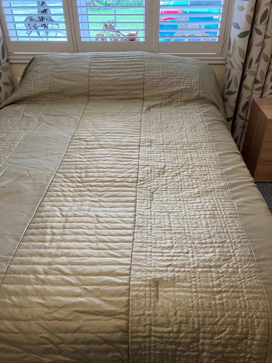 King Size Bedspread - Sage Green - €30 - Image 2