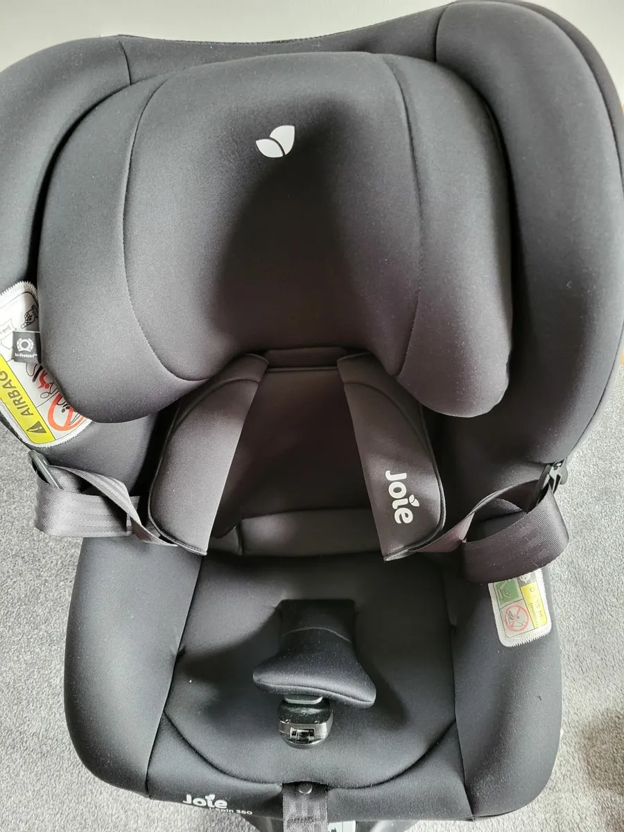 Child's Car Seat - Image 1