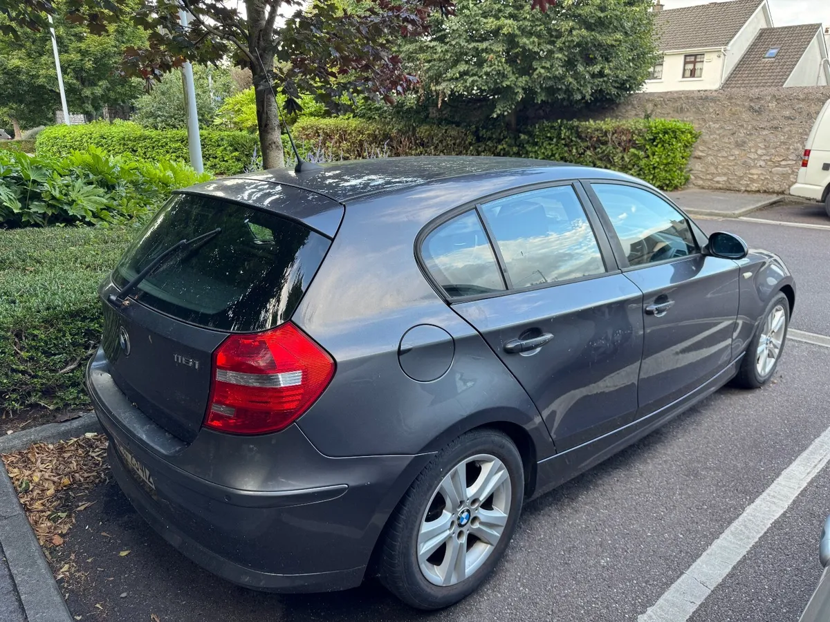 BMW 1-Series 116 I SE  2008 - Grey - Image 3