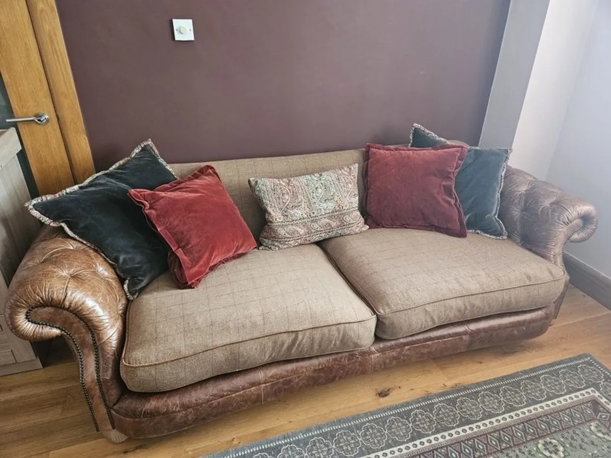 4 Seater Couch - Image 1