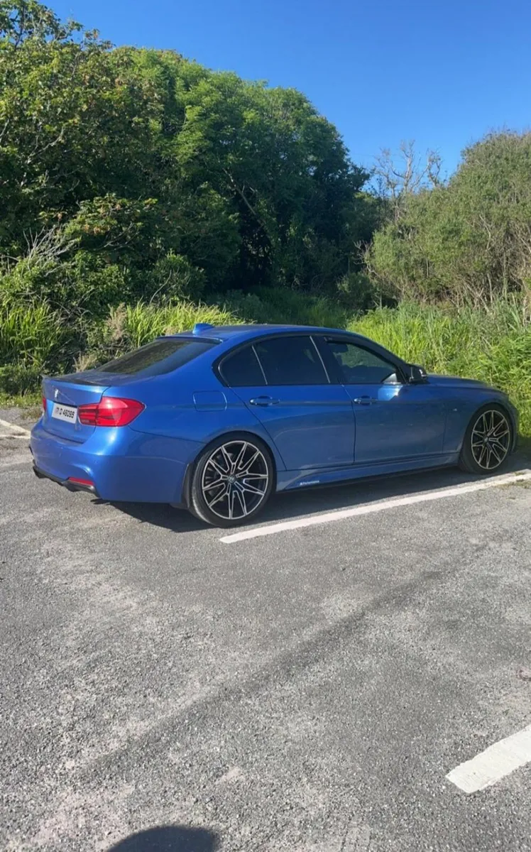 BMW 3-Series 2017 - Image 1