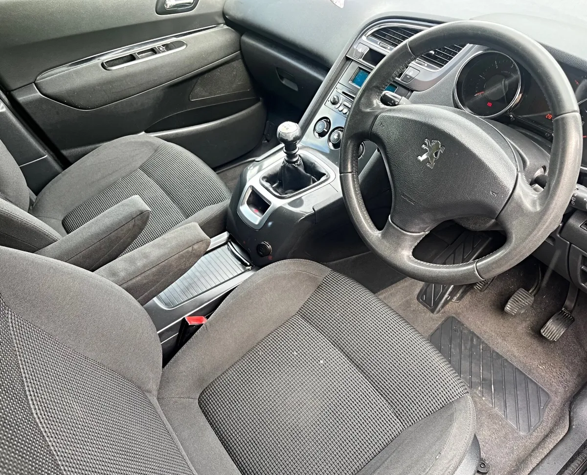Peugeot 5008 1.6 HDI 7 Seater - Image 4