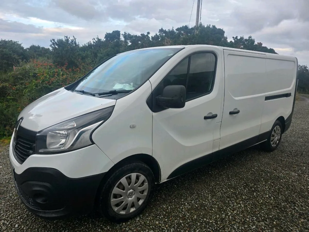 2018 Renault trafic - Image 2