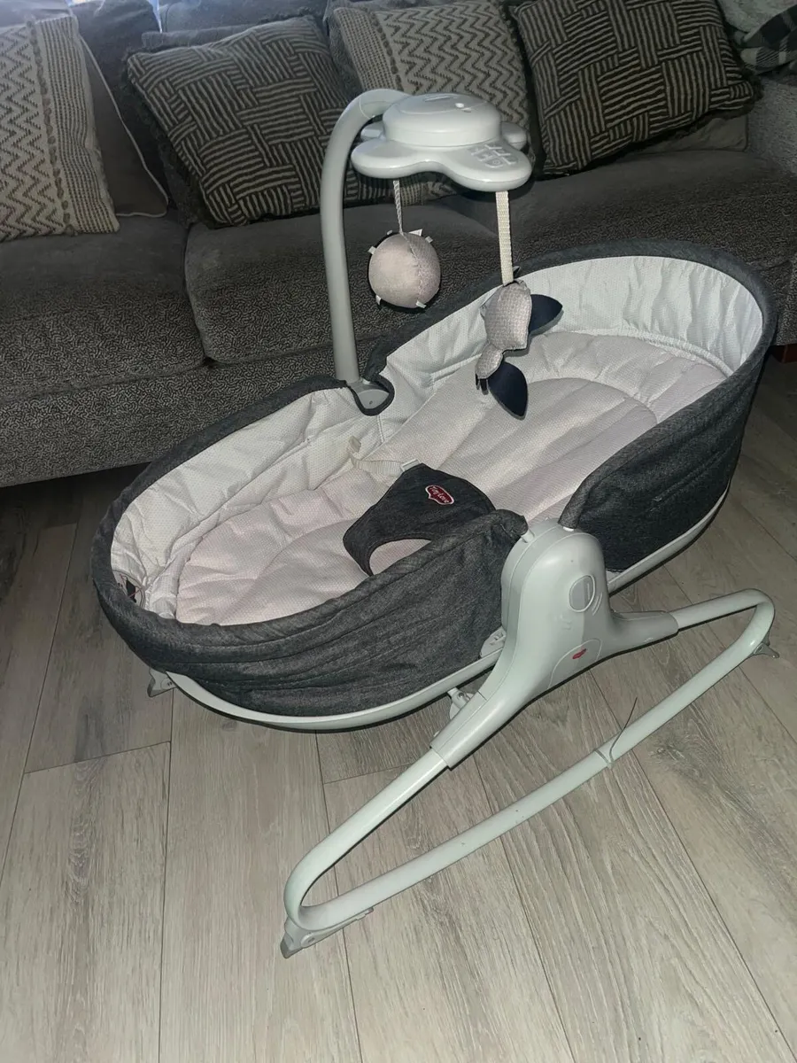 Baby rocker and napper - Image 2
