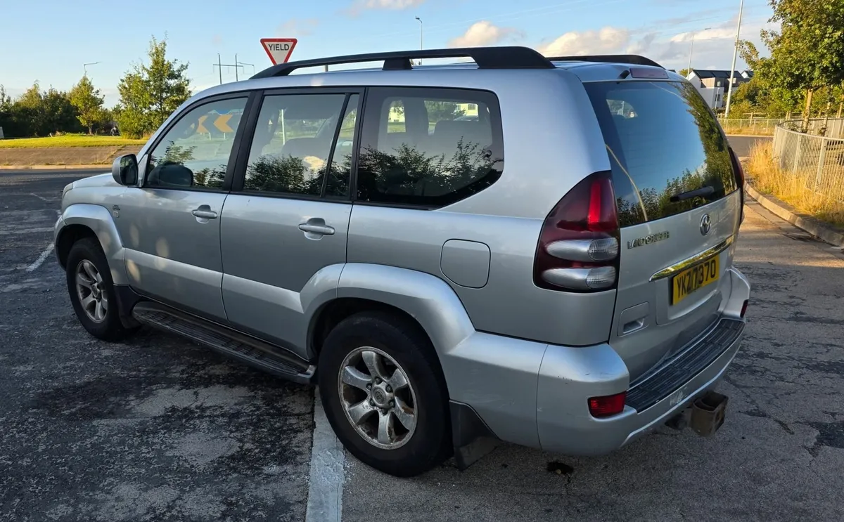 2006 Toyota Land Cruiser LC4 Breaking - Image 2