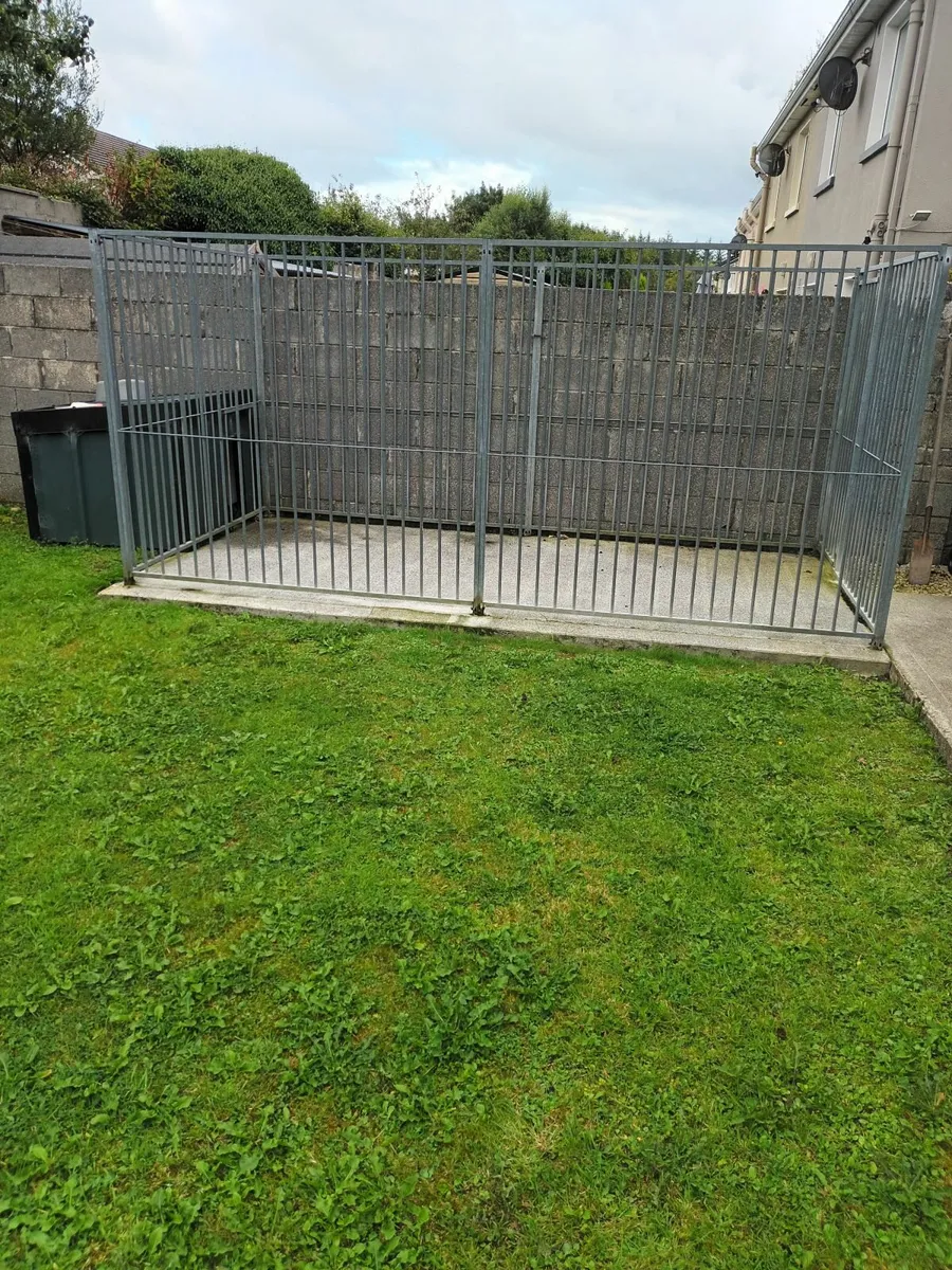 Dog Kennel and Run - Image 2
