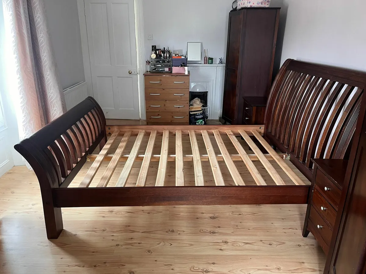 Kimg Size Slipper Bed - Image 2