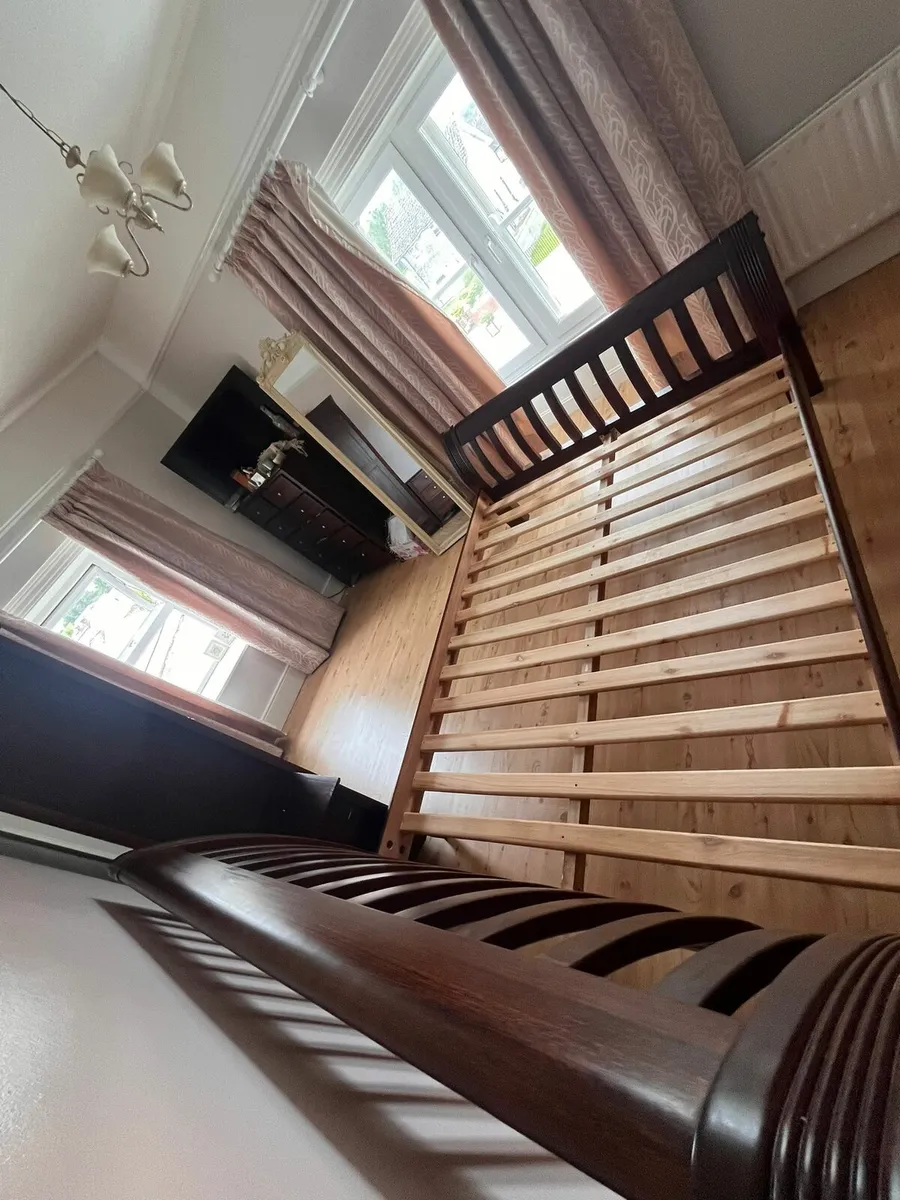 Kimg Size Slipper Bed - Image 3