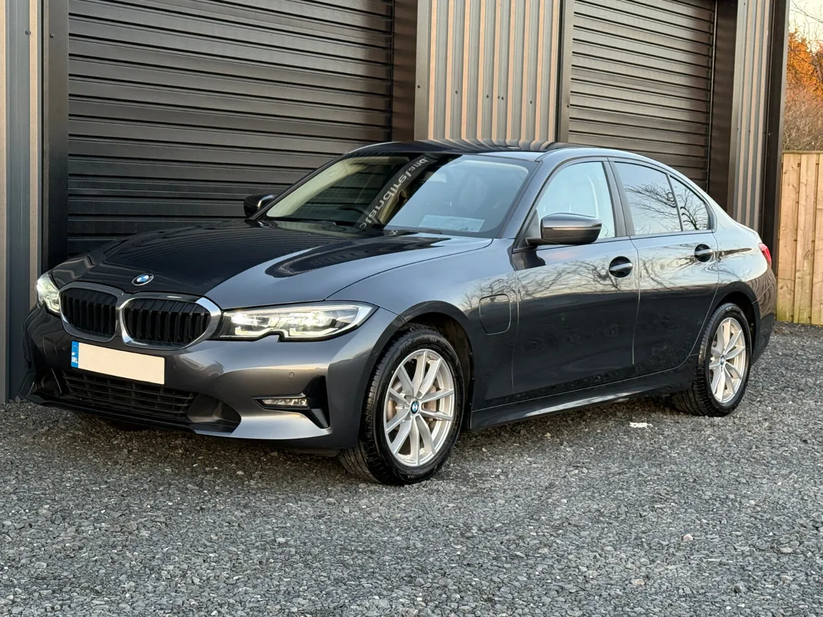 192 Bmw 330e Sport New Model - Image 4
