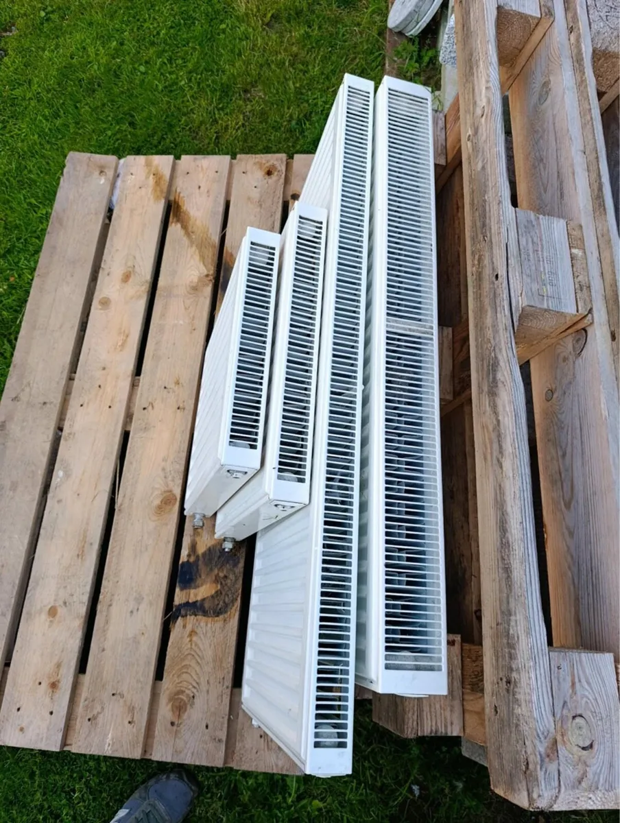 *4 Used radiator/heaters*.   Price for negotiation - Image 1