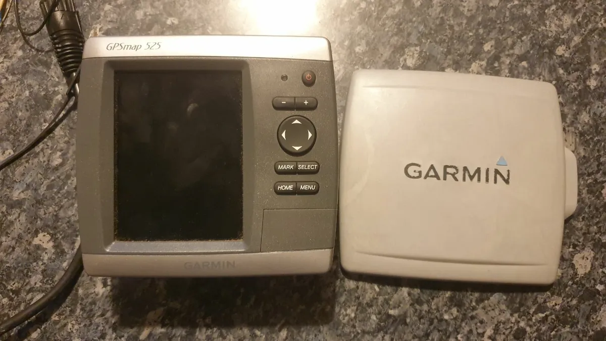 Garmin GPSmap 525 5" Color Chartplotter - Image 1