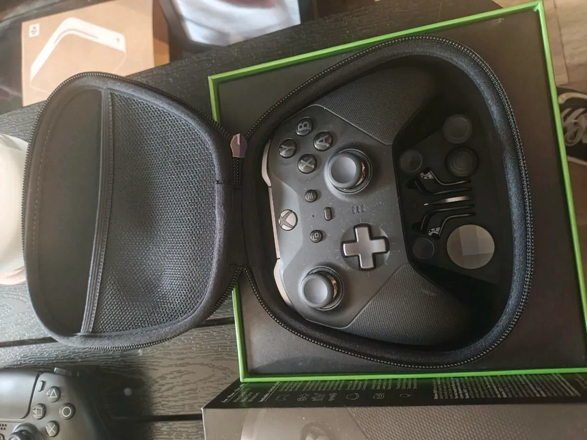 Xbox Elite Series 2 Controller - Image 1