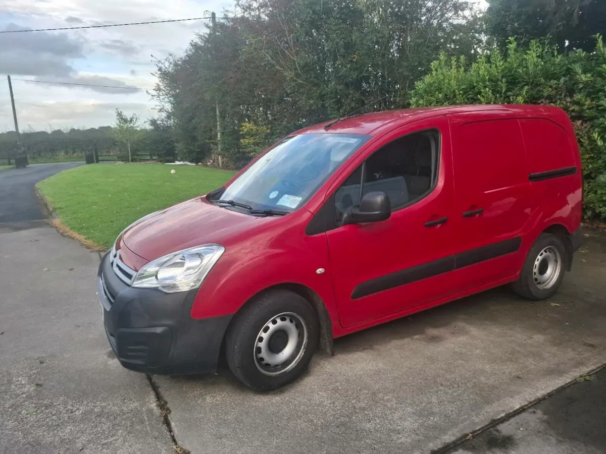 Van - Image 2