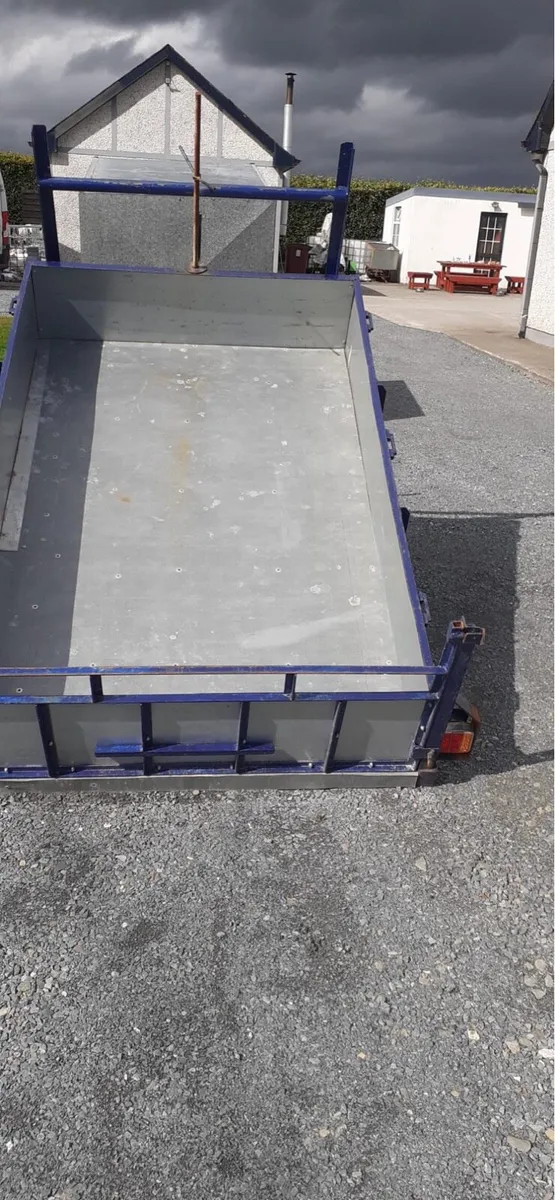 Trailer - Image 2